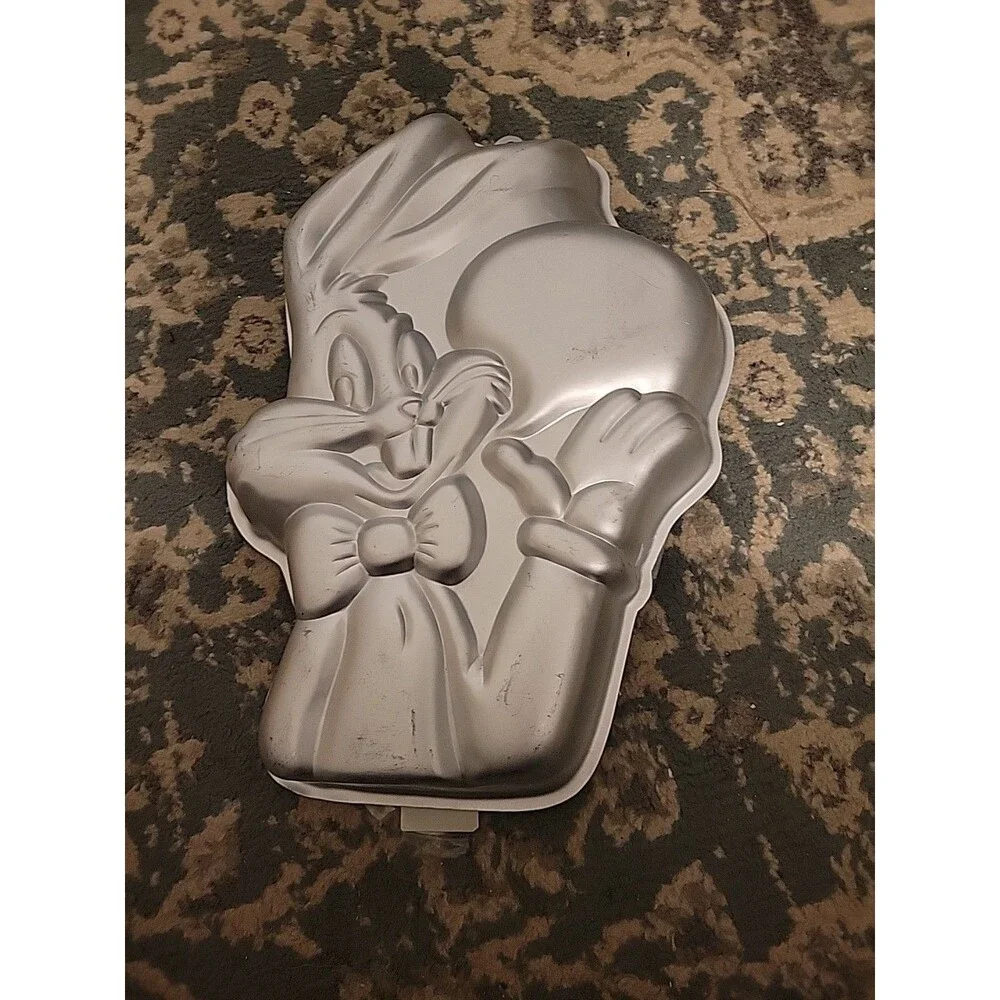 Vintage 1989 Wilton Bugs Bunny Looney Toons Cake Pan Mold 2105-8253 Easter